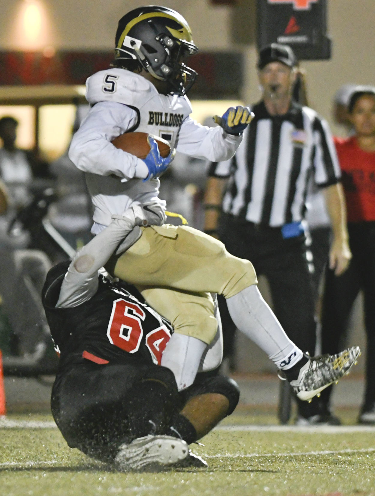 091319 GV SM football 08.jpg